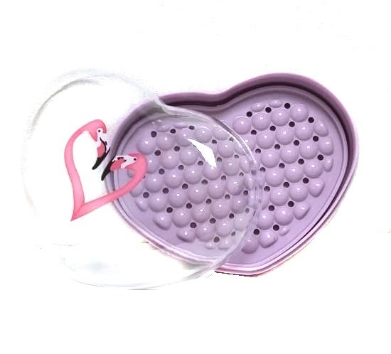 Пластиковая мыльница в форме сердца Фламинго :: Товары для дома