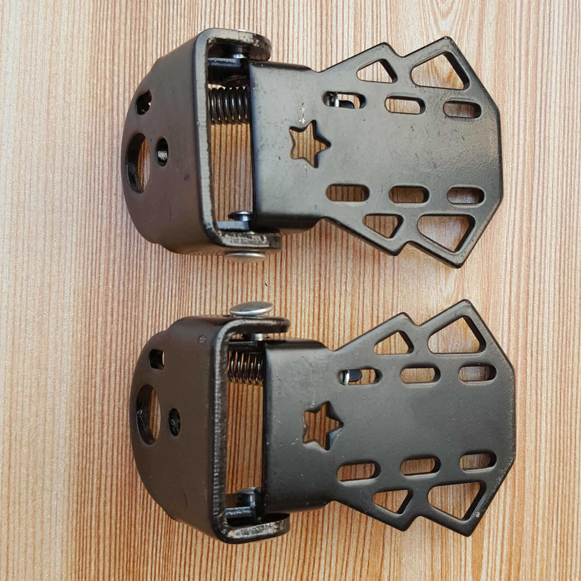 2780230891_1223320767